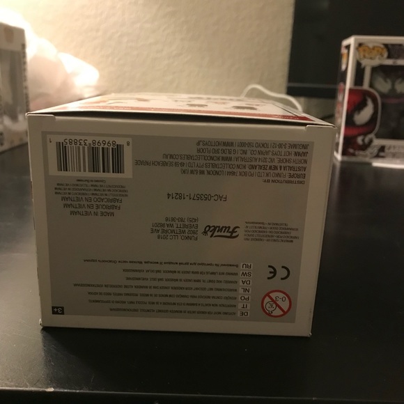 *Error* Yoda Holiday Funko Pop - Picture 7 of 7